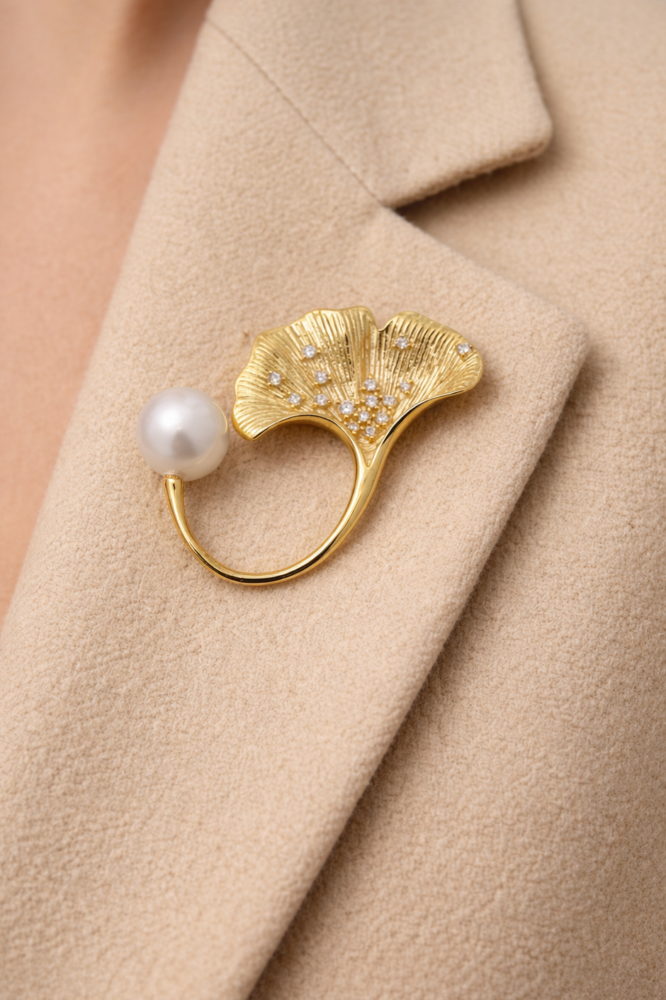 Ginkgo Pearl Brooch
