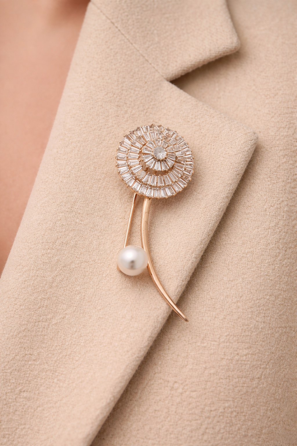 Pearl Halo Drop Brooch