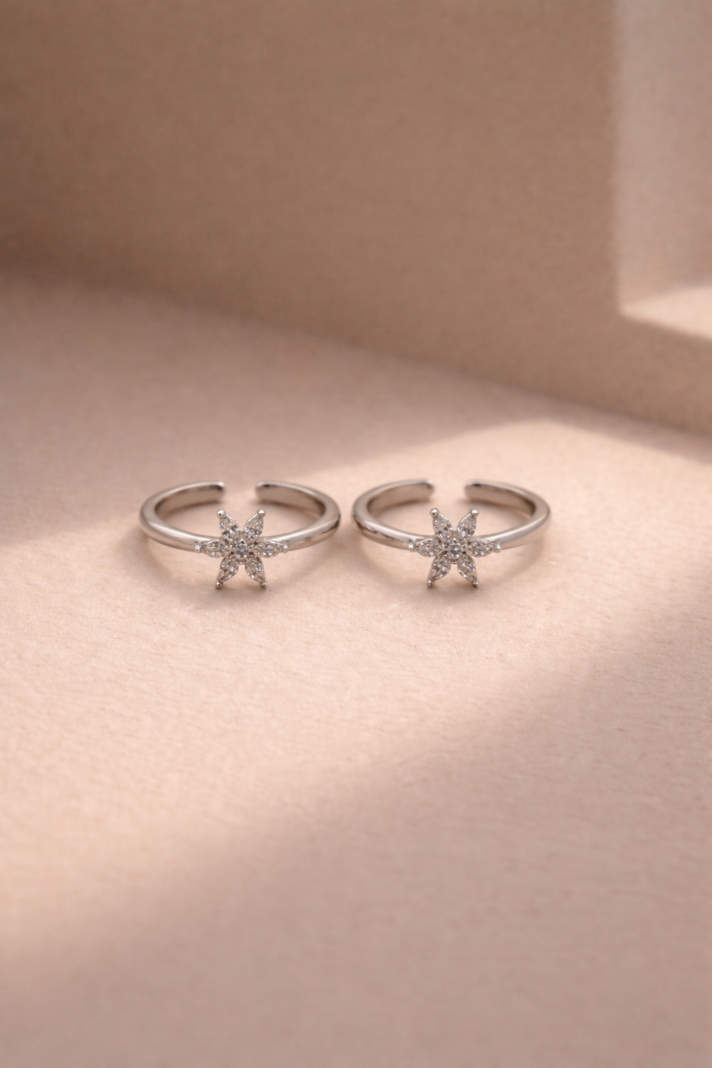 Floral Star Toe Ring Silver