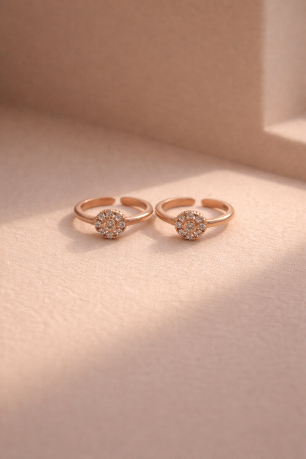 Circular Halo Toe Ring