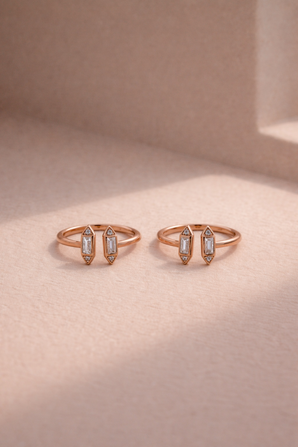 Geometric Twin Bar Toe Ring Gold