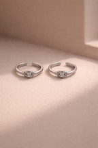 Emerald Bar Cluster Toe Ring Silver