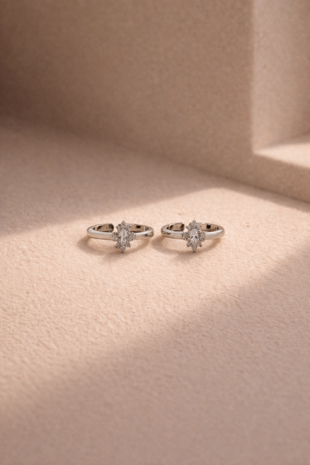 Marquise Cluster Toe Ring Silver
