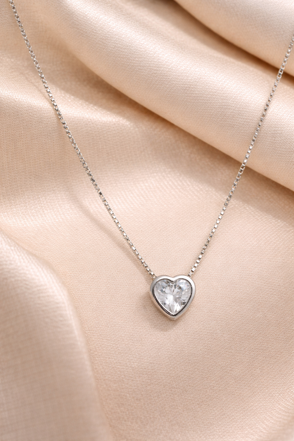 Heart Solitaire Pendant