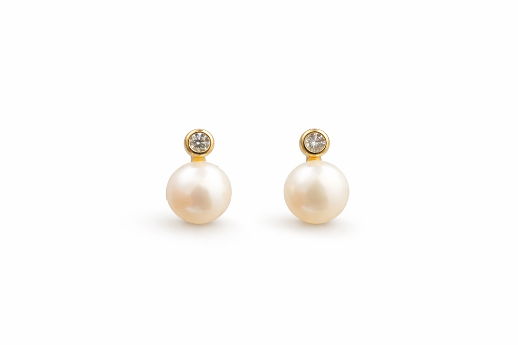 Classic Pearl Studs