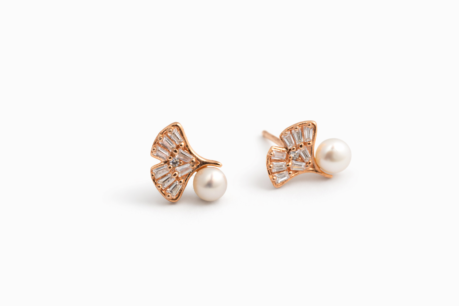 Pearl Fan Studs