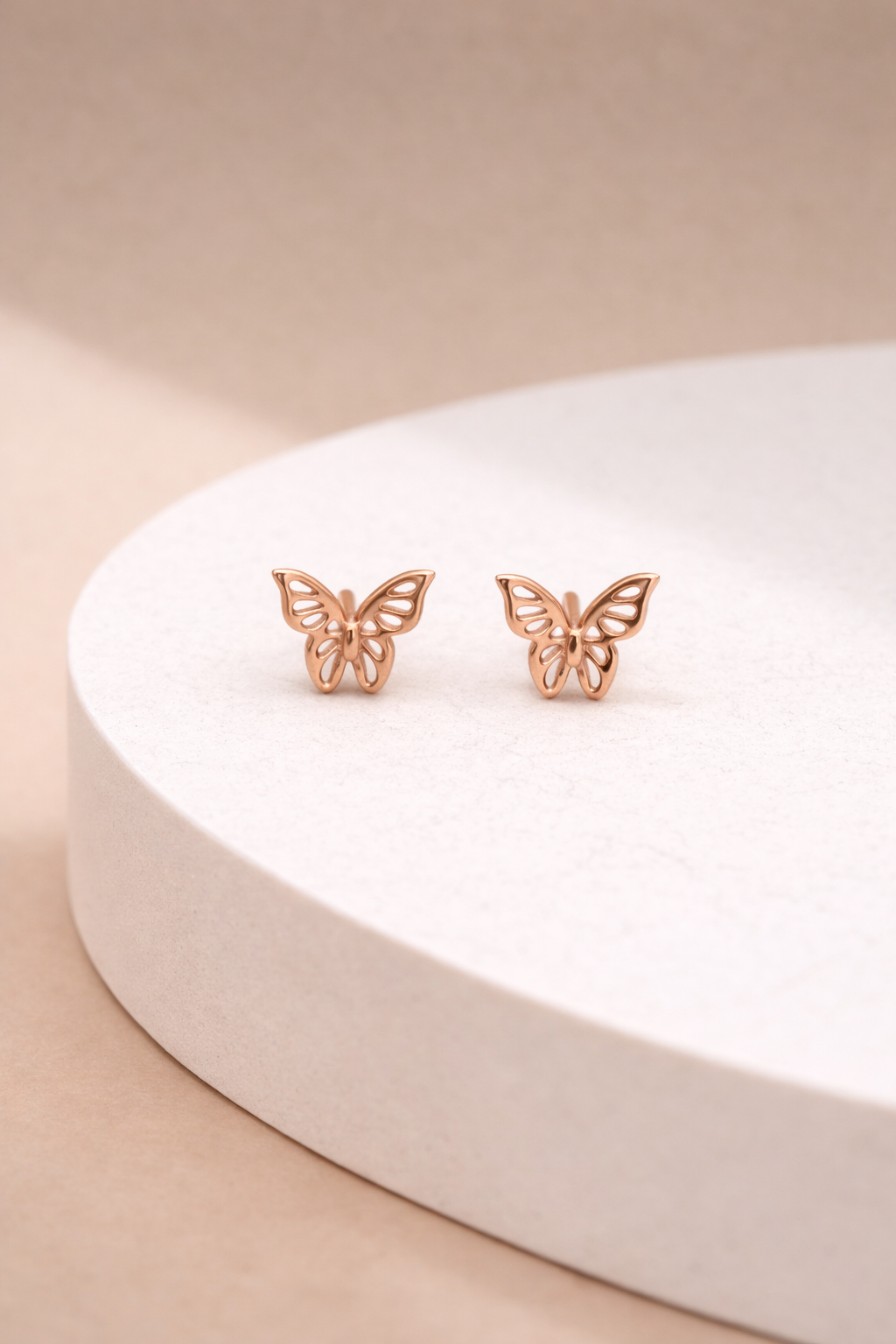 Minimal Butterfly Studs