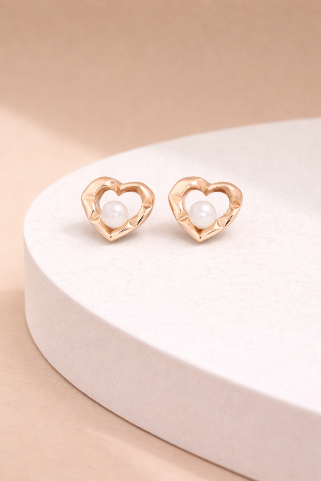 Abstract Heart Pearl Studs