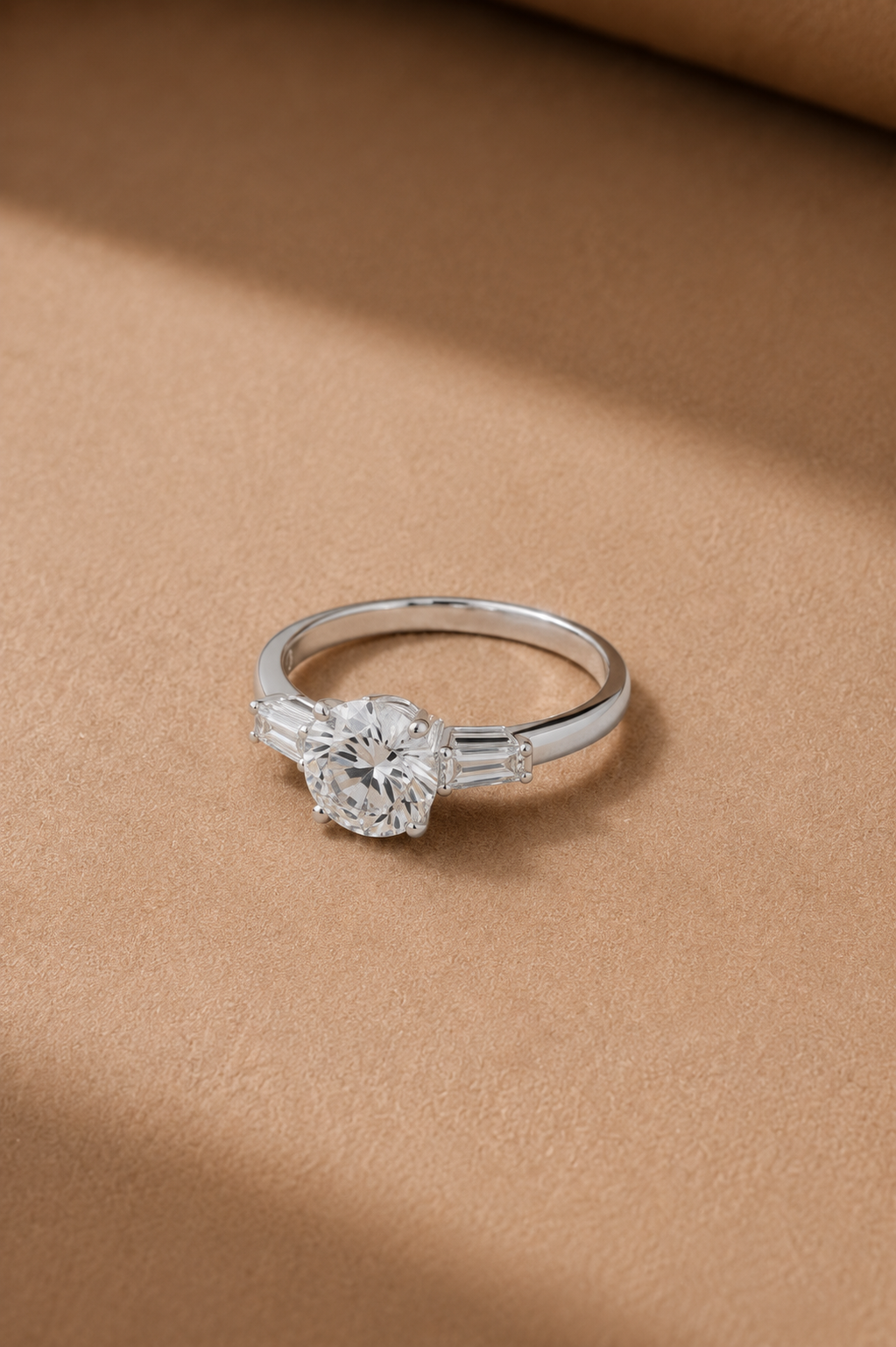 Moissanite Glow Line Ring