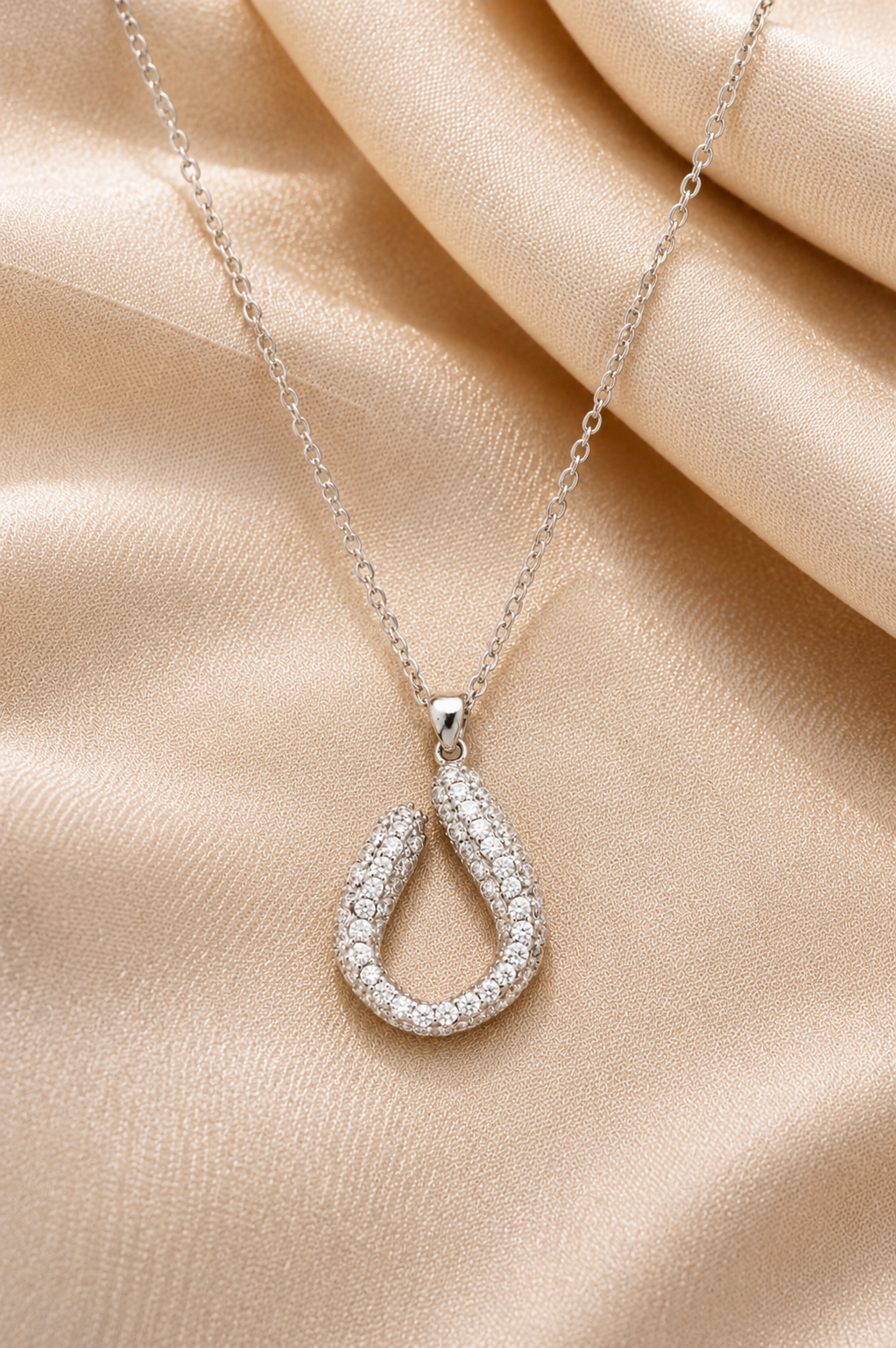 Lucky Loop Pendant