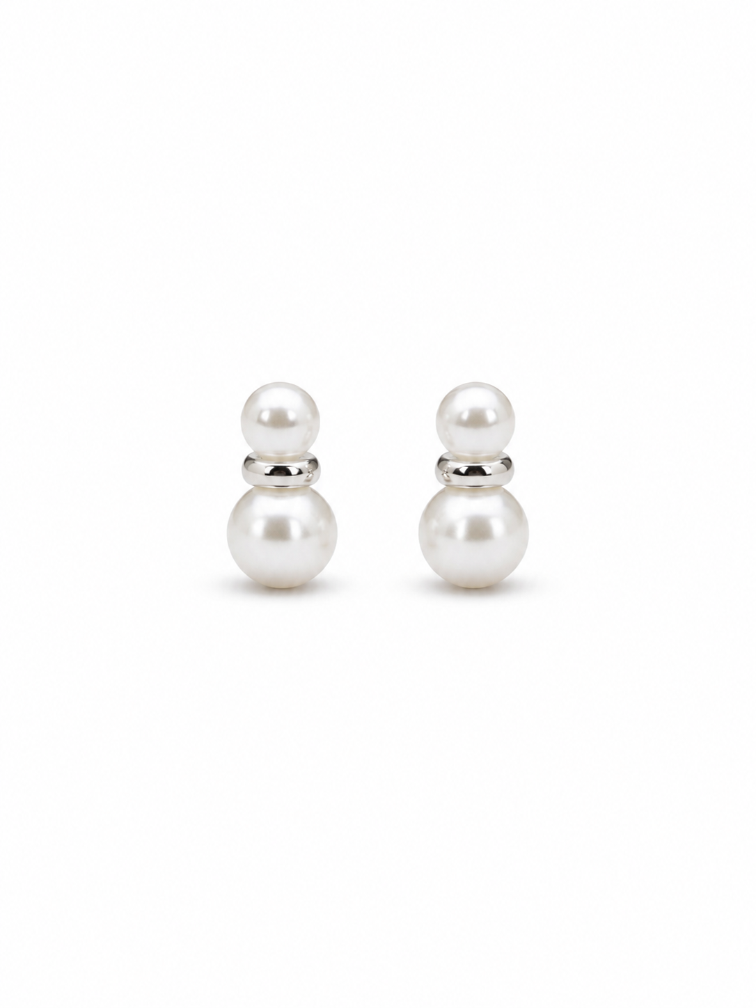 Snow Pearl Studs