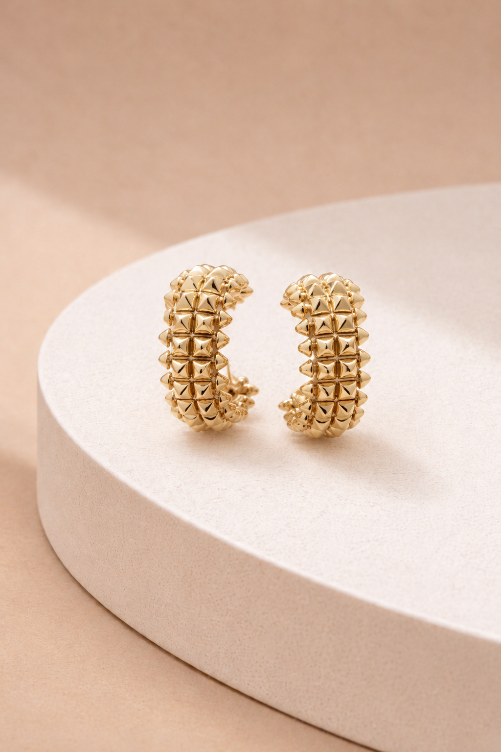 Bolt Hoops