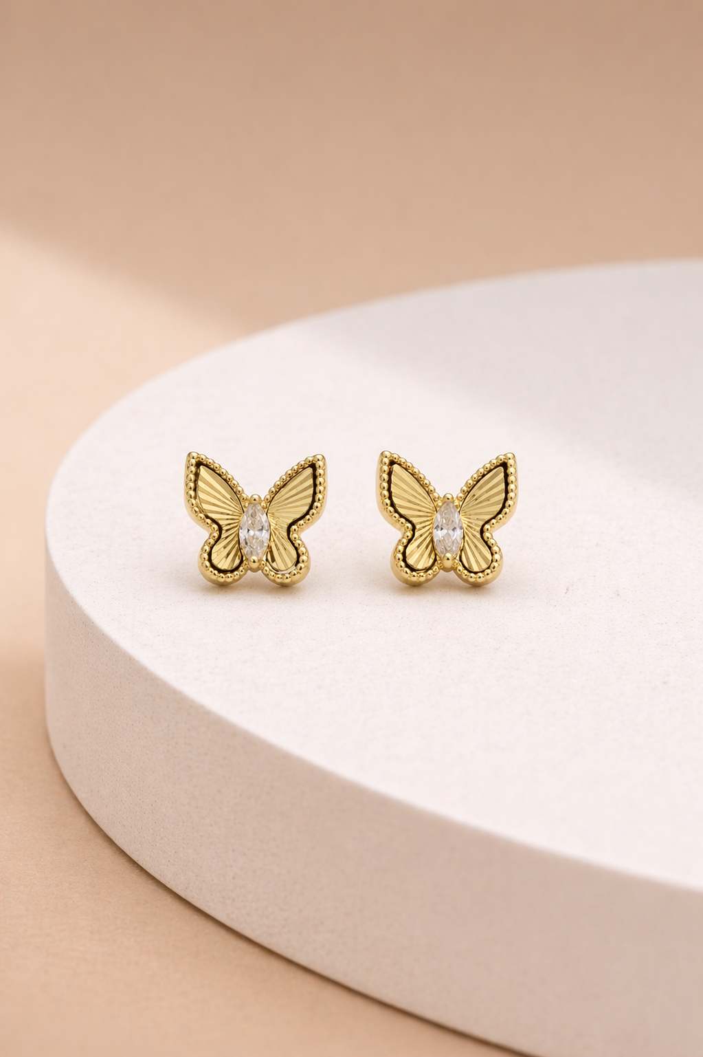 Radiant Wing Studs