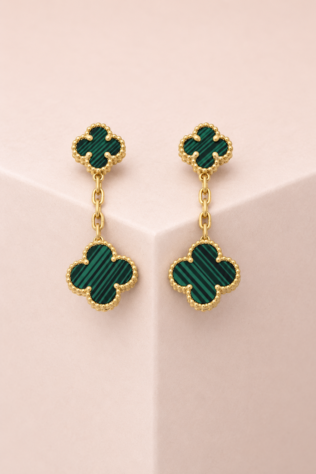 Clover Chic Drop